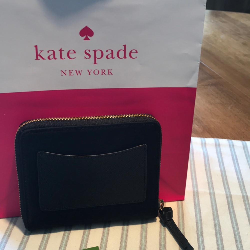 NWT Kate Spade Nylon zip around wallet - Picture 4 of 4